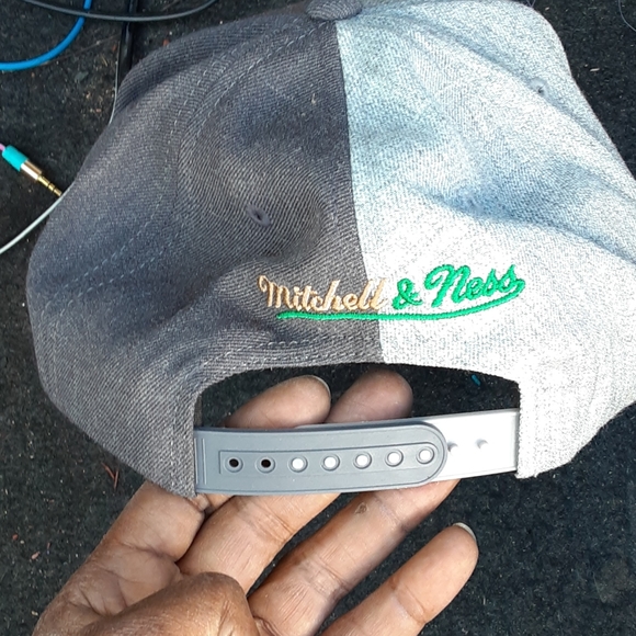 Hat - Picture 2 of 3